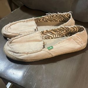 Beige Sanuk Loafers size 10